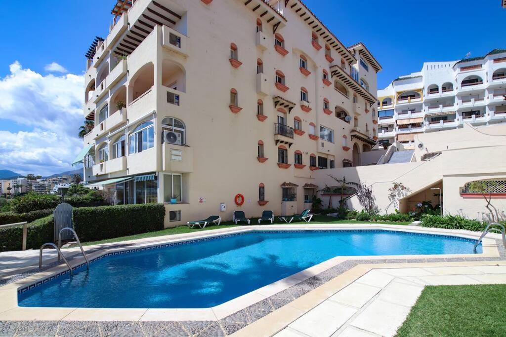 Apartamento Apartamento En Playa Del Cristo Estepona Exterior foto